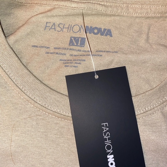 Been Poppin’ Butterfly Top - Picture 3 of 3